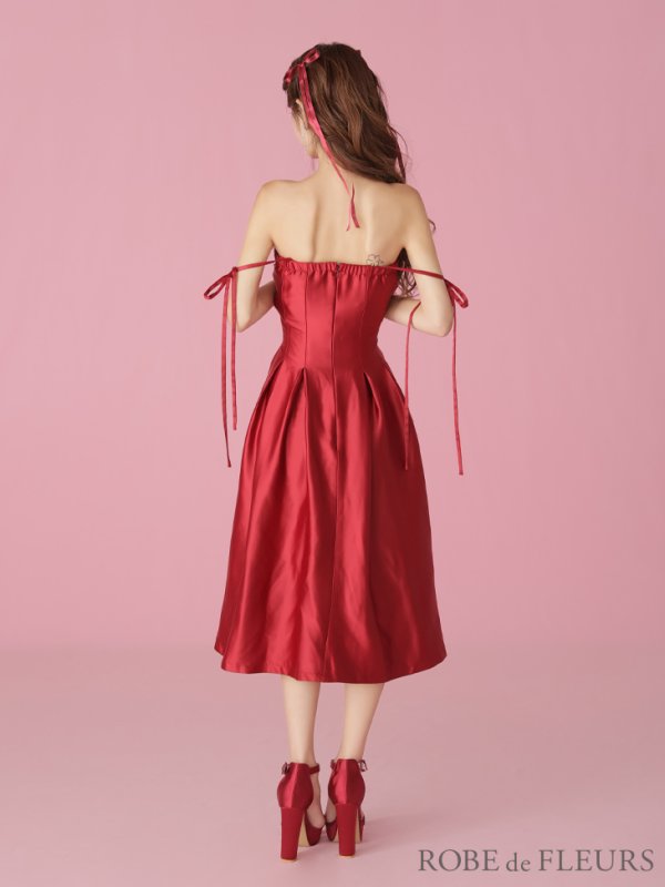 レッド モデル:まりん 身長:164cm 着用サイズ:Sサイズ