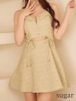 ベージュ　モデル：三上悠亜　身長：159cm　着用サイズ：Sサイズ