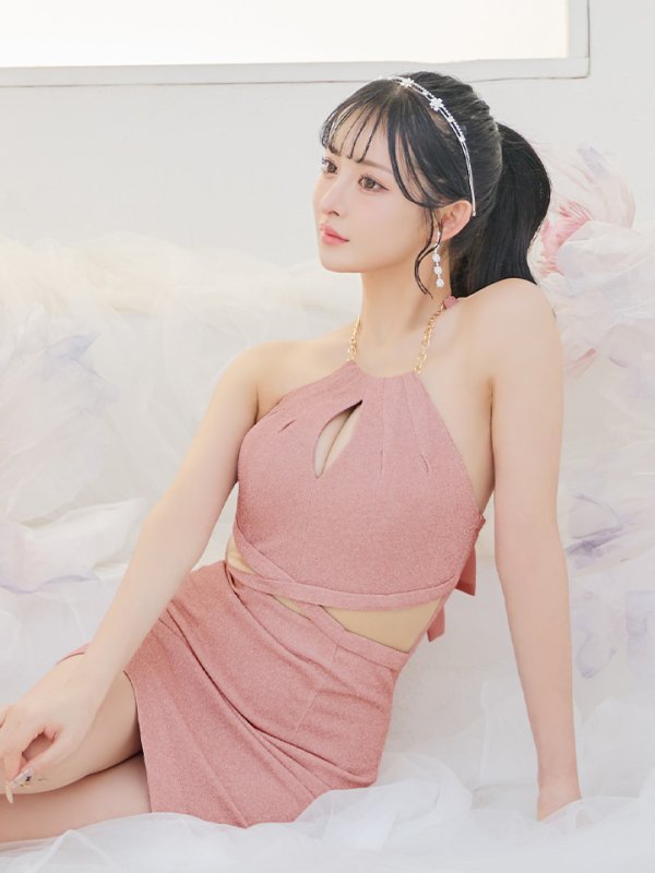 ピンクベージュ モデル:カルア 身長:156cm:Sサイズ