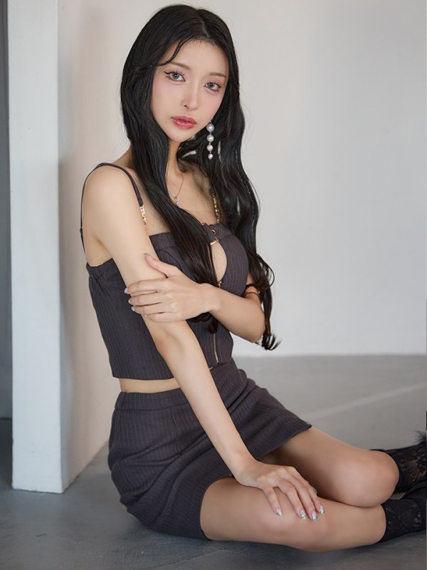 グレー　モデル：まおちゃる　身長：158cm　着用サイズ：Sサイズ