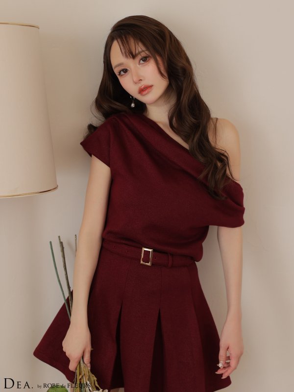 レッド モデル：ゆめ　身長：160cm　着用サイズ：Sサイズ