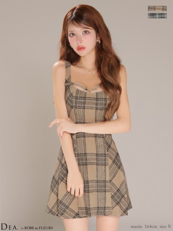 ベージュ　モデル：まりん　身長：164cm　着用サイズ：Sサイズ