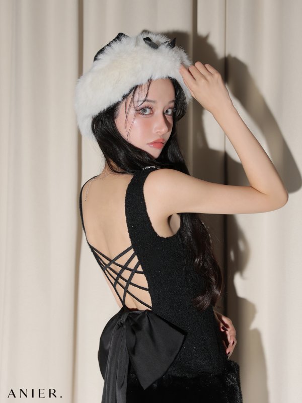 ブラック モデル：まおちゃる　身長：158cm　着用サイズ：Sサイズ