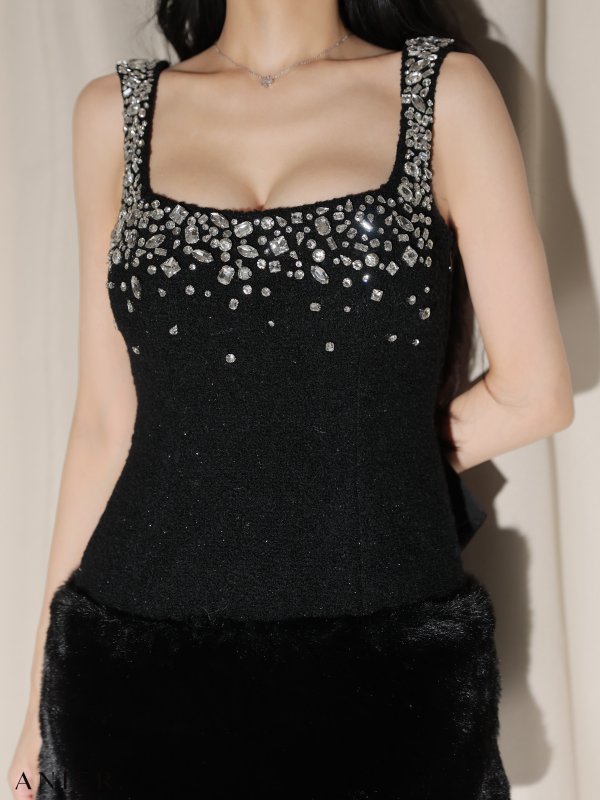 ブラック モデル：まおちゃる　身長：158cm　着用サイズ：Sサイズ