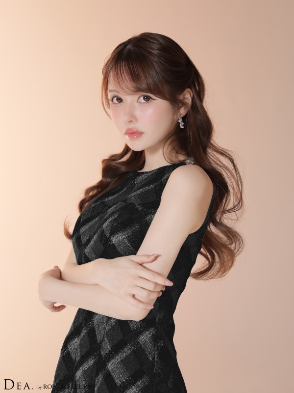 ブラック　モデル：ゆめ　身長：160cm　着用サイズ：Sサイズ