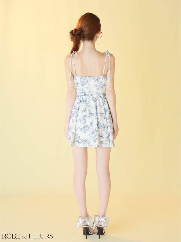 ネイビー モデル：まりん　身長：164cm　着用サイズ：Sサイズ