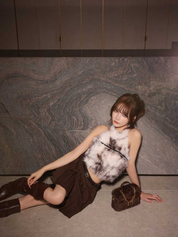 ブラウン モデル：まみ　身長：161cm　着用サイズ：Sサイズ