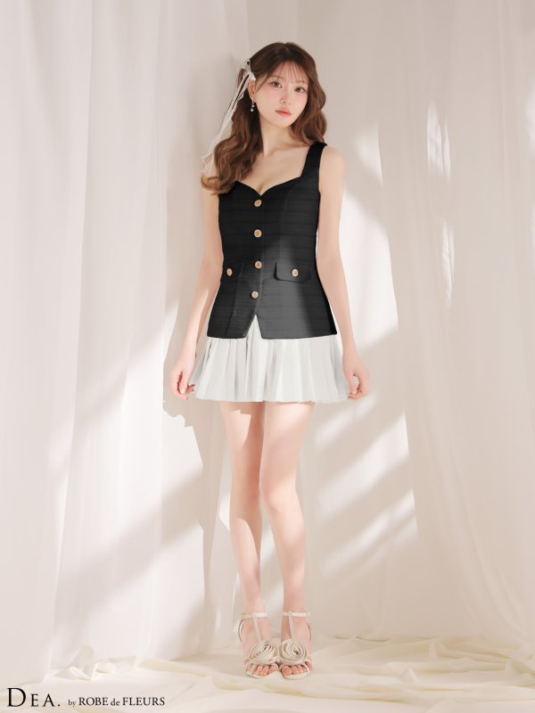 ブラック　モデル：いおり　身長：164cm　着用サイズ：Sサイズ