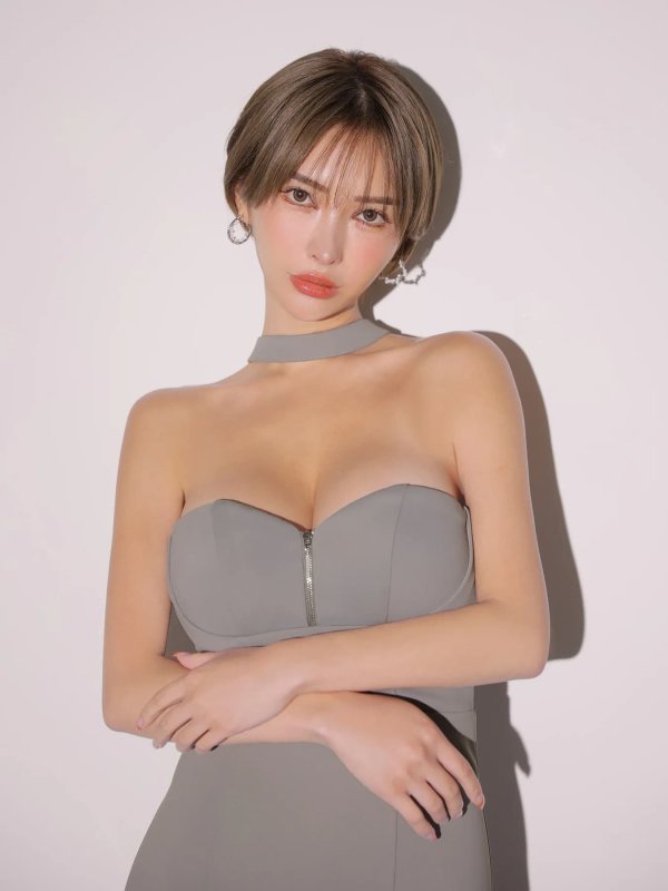 グレー　モデル：みゆ　身長：164cm　着用サイズ：Sサイズ