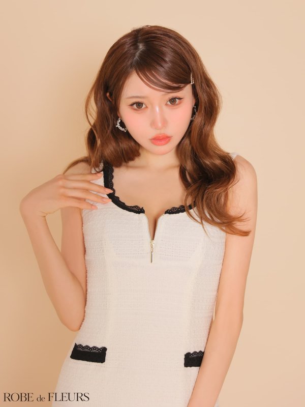 アイボリーxブラック　モデル：いおり　身長：161cm　着用サイズ：Sサイズ