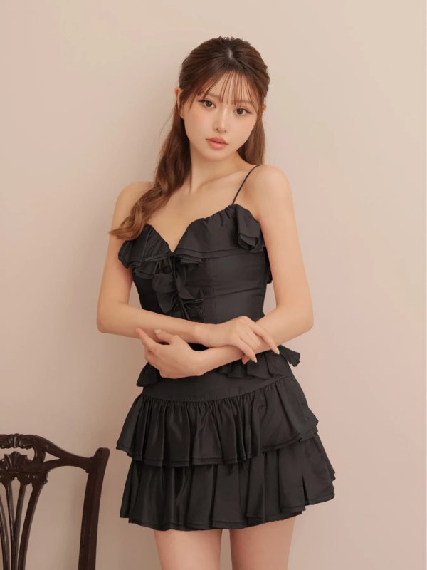 ブラック　モデル：いおり　身長：161cm　着用サイズ：Sサイズ