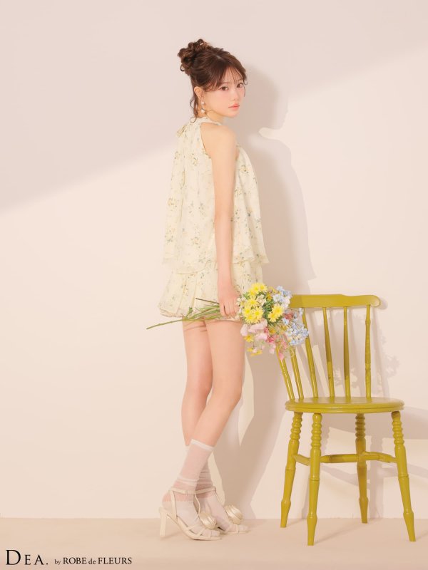 イエロー　モデル：いおり　身長：164cm　着用サイズ：Sサイズ