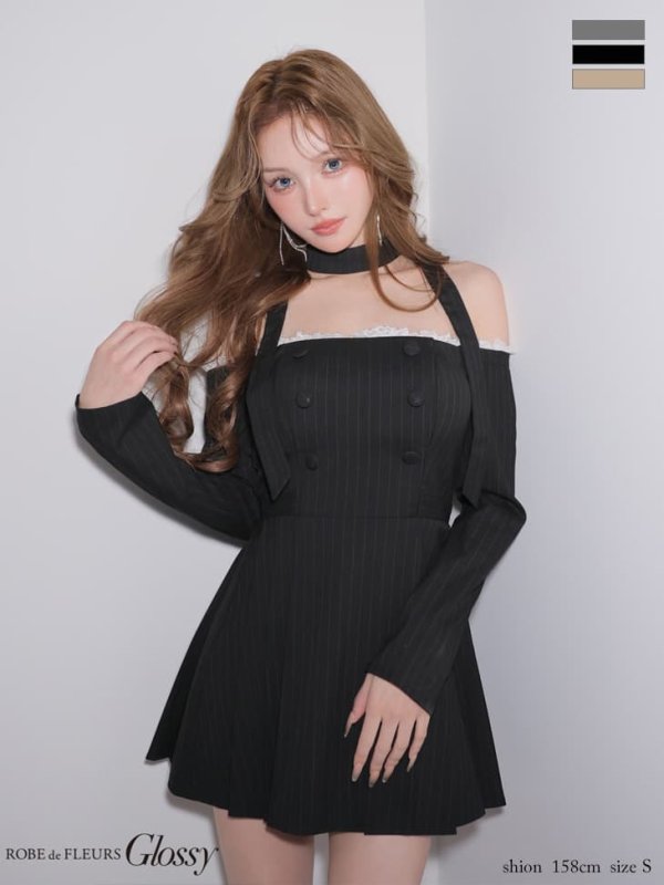 ブラック　モデル：しおん　身長：158cm　着用サイズ：Sサイズ