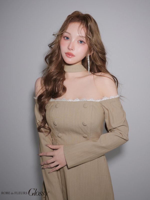 ベージュ　モデル：しおん　身長：158cm　着用サイズ：Sサイズ