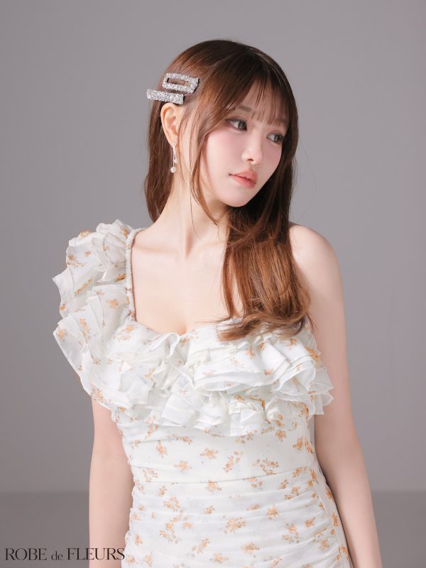 オレンジ　モデル：いおり　身長：164cm　着用サイズ：Sサイズ