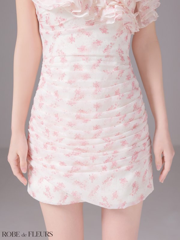 ピンク　モデル：まりん　身長：164cm　着用サイズ：Sサイズ