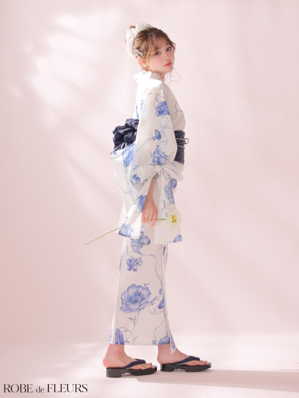 ネイビー　モデル：いおり　身長：164cm　着用サイズ：Fサイズ