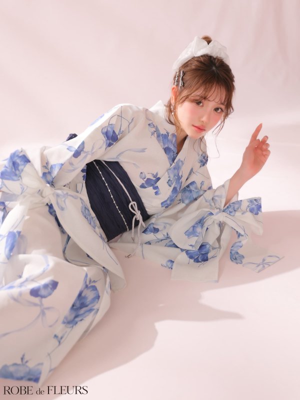 ネイビー　モデル：いおり　身長：164cm　着用サイズ：Fサイズ