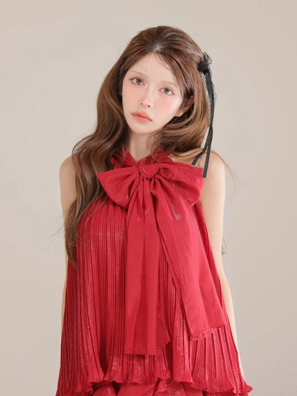 レッド　モデル：まりん　身長：164cm　着用サイズ：Sサイズ