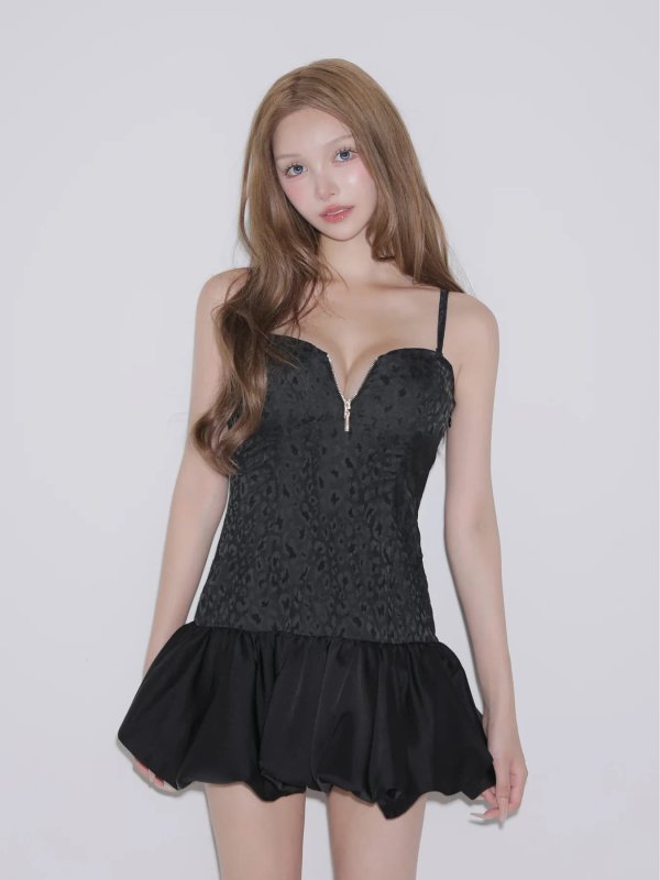 ブラック　モデル：しおん　身長：158cm　着用サイズ：Sサイズ