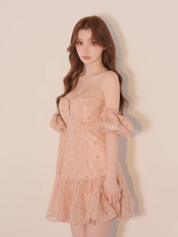 ピンク　モデル：ももか　身長：156cm　着用サイズ：Sサイズ