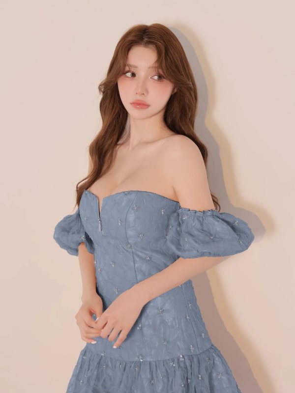 ブルー　モデル：ももか　身長：156cm　着用サイズ：Sサイズ