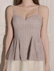 ベージュxアイボリー　モデル：るり　身長：165cm　着用サイズ：Sサイズ