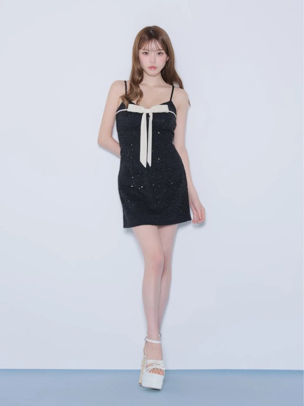 ブラック　モデル：いおり　身長：161cm　着用サイズ：Sサイズ