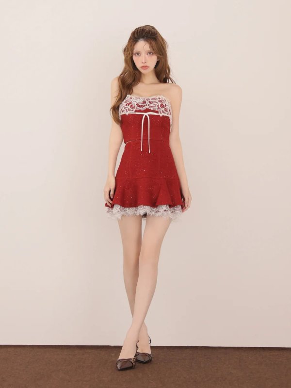 レッド　モデル：まりん　身長：164cm　着用サイズ：Sサイズ