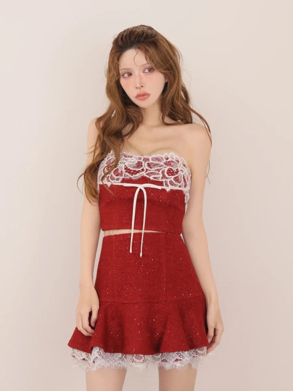 レッド　モデル：まりん　身長：164cm　着用サイズ：Sサイズ