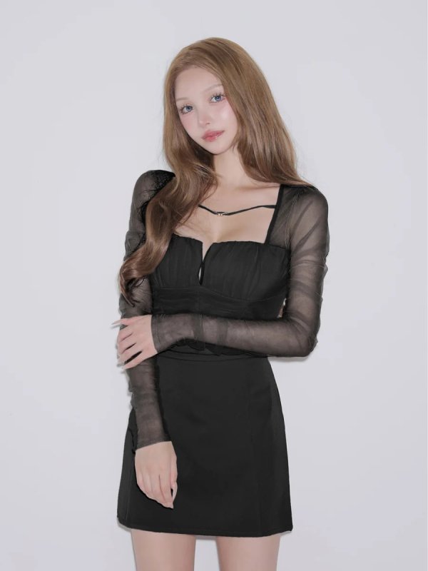 ブラック　モデル：しおん　身長：158cm　着用サイズ：Sサイズ
