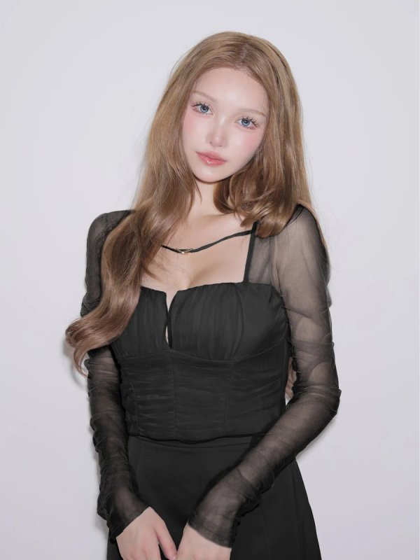 ブラック　モデル：しおん　身長：158cm　着用サイズ：Sサイズ
