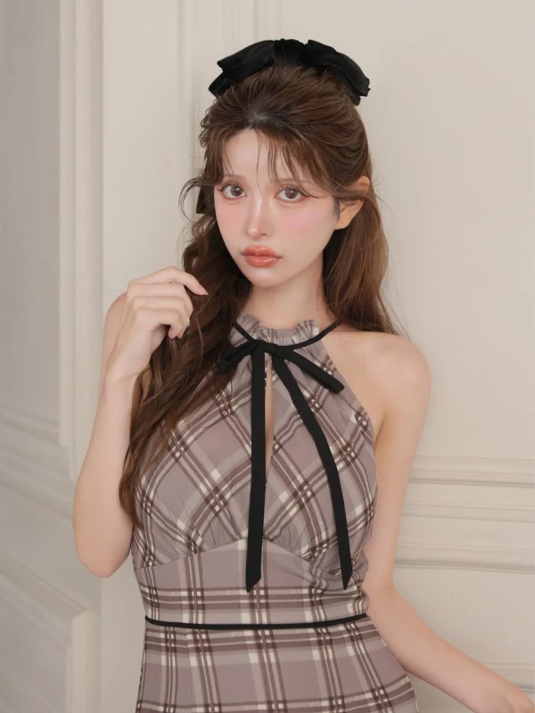 ベージュ　モデル：まりん　身長：164cm　着用サイズ：Sサイズ