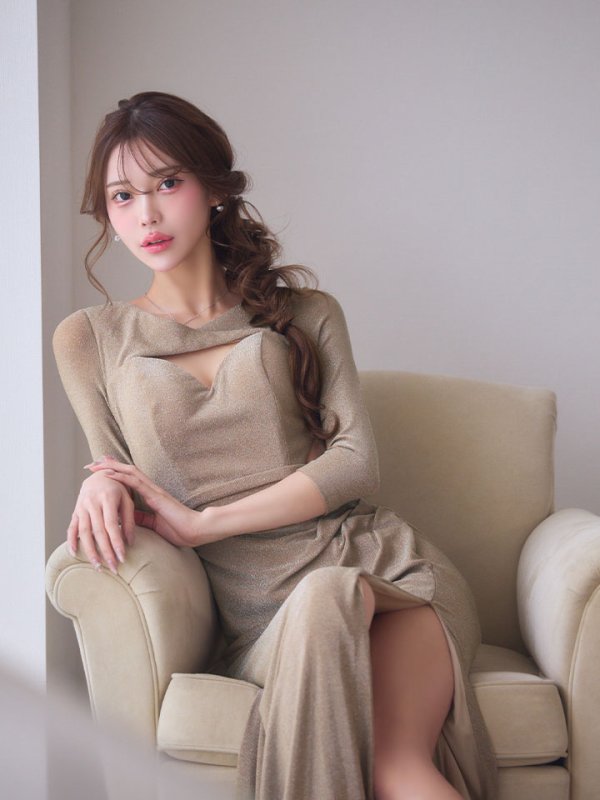 ブロンズ　モデル：るりぴ　身長：165cm　着用サイズ：Sサイズ