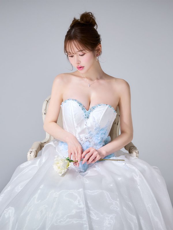 ホワイト　モデル：ゆめ　身長：160cm　着用サイズ：Sサイズ