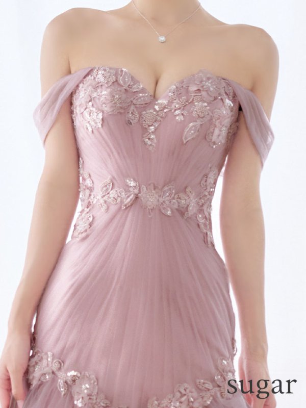 ピンクベージュ　モデル：るりぴ　身長：165cm　着用サイズ：Sサイズ