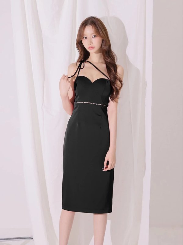 ブラック　モデル：かりん　身長：165cm　着用サイズ：Sサイズ
