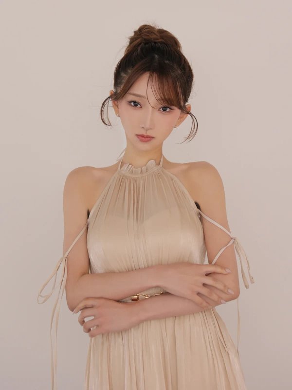 シャンパン　モデル：はな　身長：159cm　着用サイズ：Sサイズ