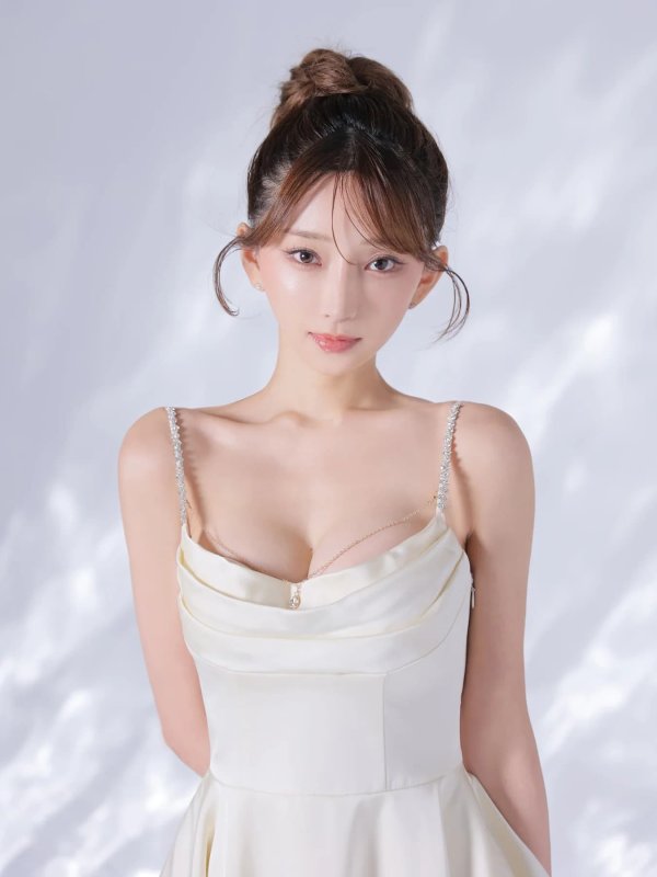 アイボリー　モデル：はな　身長：159cm　着用サイズ：Sサイズ
