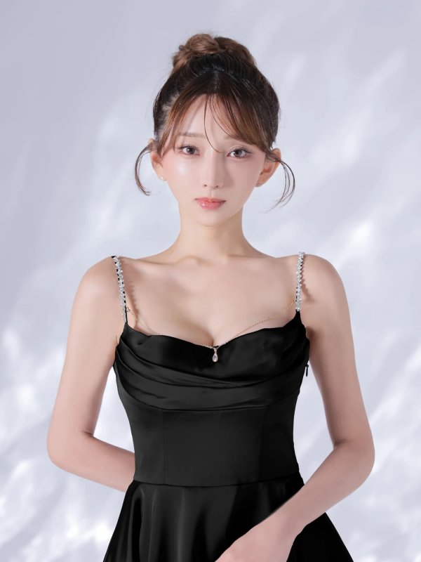 ブラック　モデル：はな　身長：159cm　着用サイズ：Sサイズ