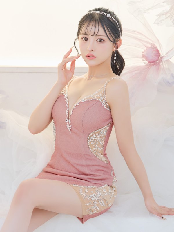 ピンク モデル:カルア 身長:156cm 着用サイズ:Sサイズ