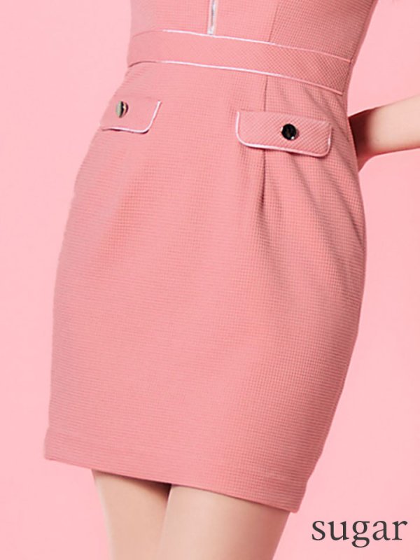 ピンク モデル:明日花キララ 身長:162cm 着用サイズ:Sサイズ