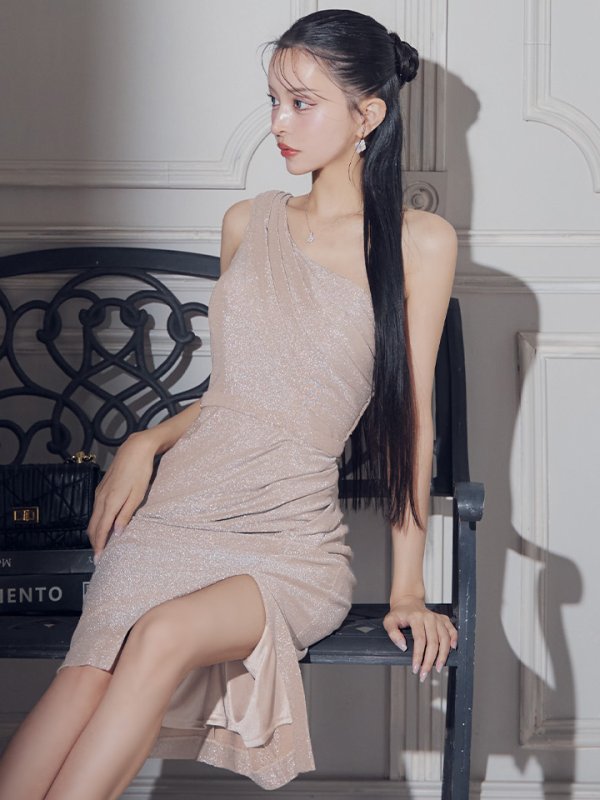 シャンパンローズ モデル:まおちゃる 身長:158cm:Sサイズ