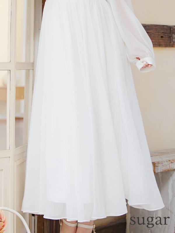 ホワイト モデル:ももか 身長:156cm:Sサイズ