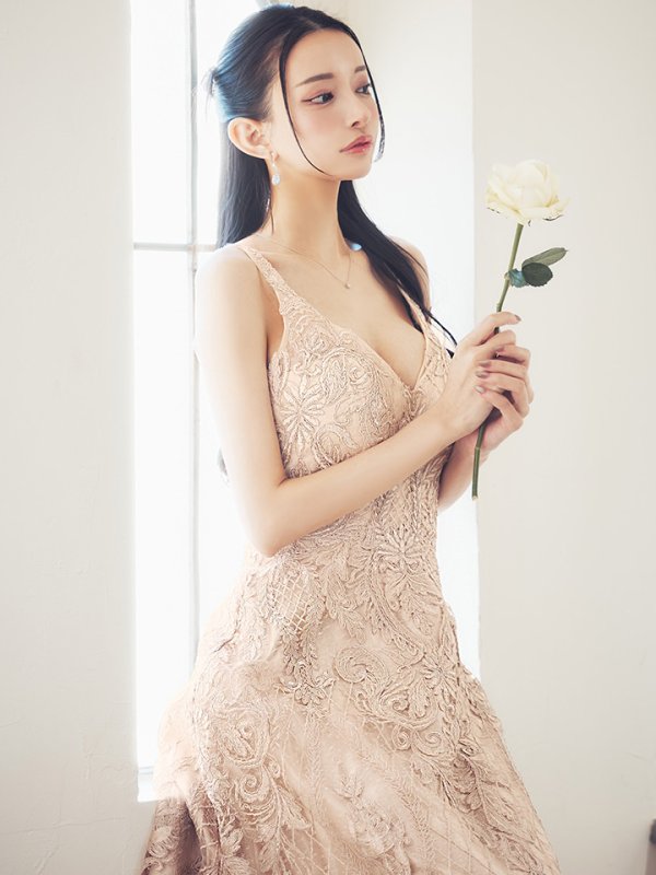 シャンパン モデル：まおちゃる　身長：158cm:Mサイズ