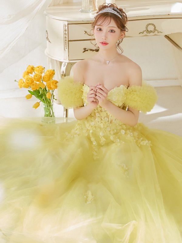 イエロー モデル:明日花キララ 身長:162cm:Sサイズ