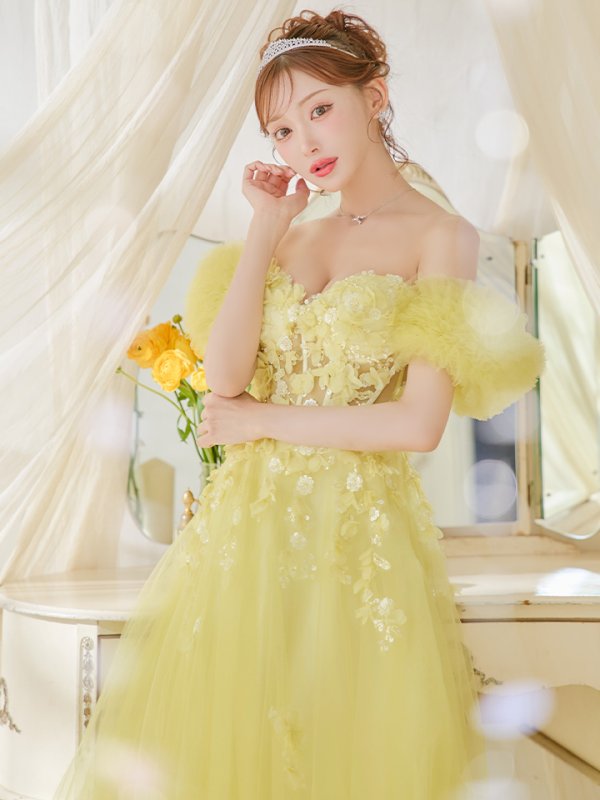 イエロー モデル:明日花キララ 身長:162cm:Sサイズ