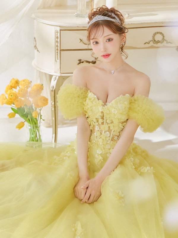 イエロー モデル:明日花キララ 身長:162cm:Sサイズ