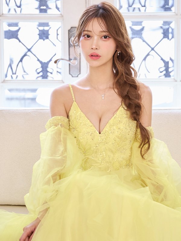 イエロー　モデル：るりぴ　身長：165cm　着用サイズ：Sサイズ