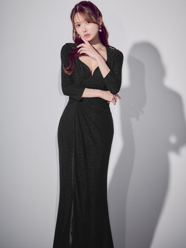 ブラック モデル：ゆめ　身長：160cm　着用サイズ：Mサイズ